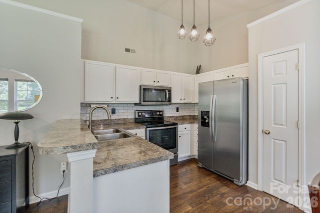 406 Courtland Court, Kannapolis, NC 28081
