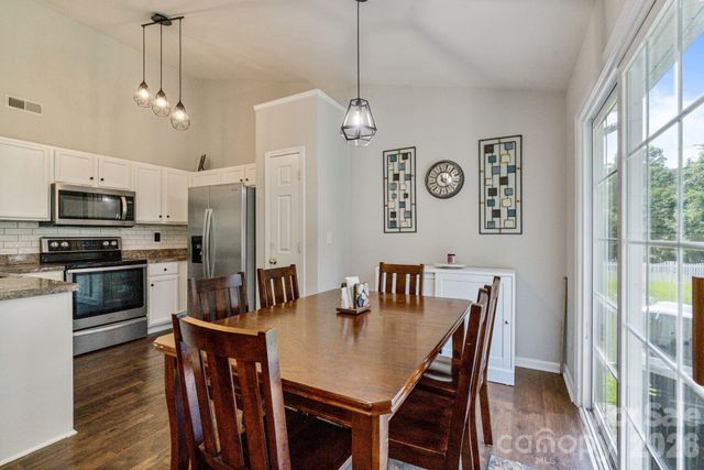 406 Courtland Court, Kannapolis, NC 28081
