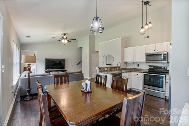 406 Courtland Court, Kannapolis, NC 28081