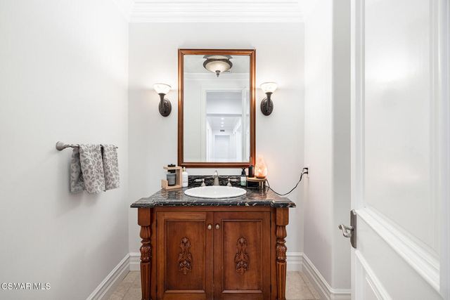 29475 Malibu View Court, Agoura Hills, CA 91301