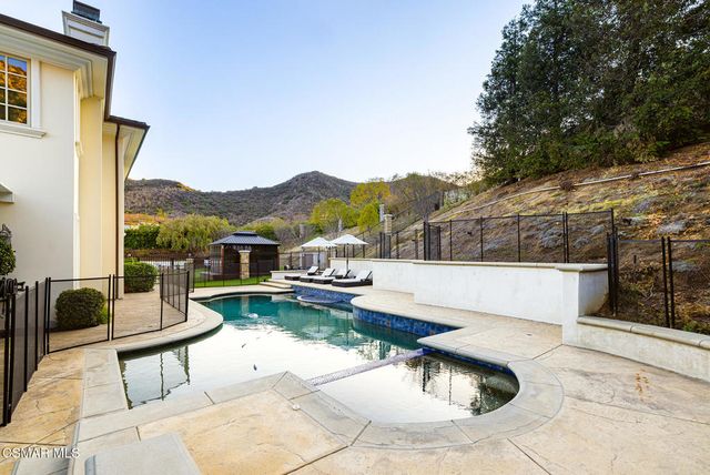 29475 Malibu View Court, Agoura Hills, CA 91301