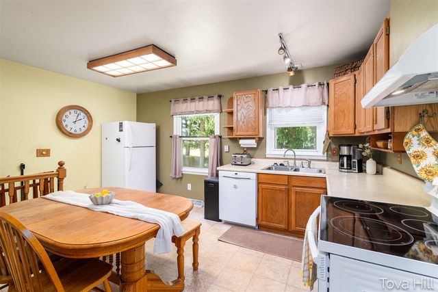 1111 Bretton Drive, Kalamazoo, MI 49006