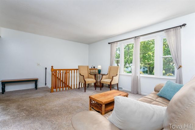 1111 Bretton Drive, Kalamazoo, MI 49006