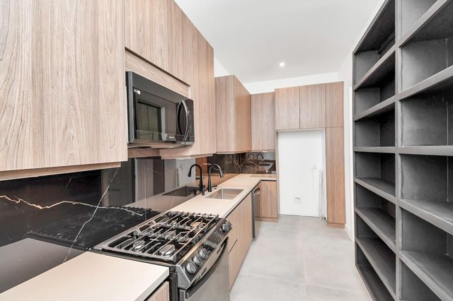 5414 John Dreaper Drive, Houston, TX 77056