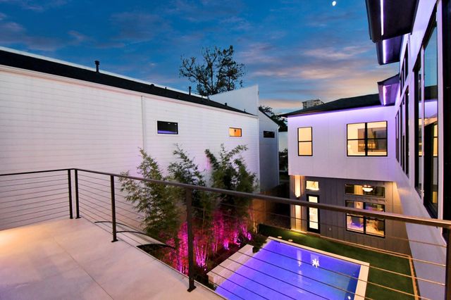 5414 John Dreaper Drive, Houston, TX 77056