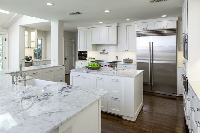 5460 Surrey Circle, Dallas, TX 75209