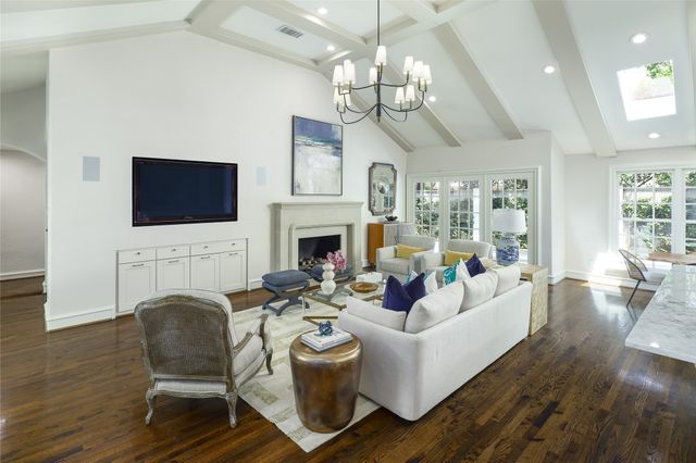 5460 Surrey Circle, Dallas, TX 75209