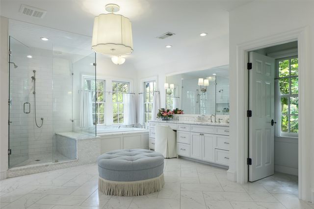 5460 Surrey Circle, Dallas, TX 75209