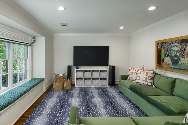 5460 Surrey Circle, Dallas, TX 75209