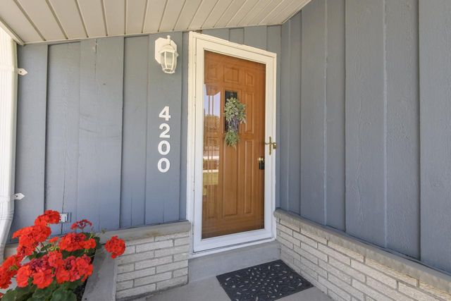 4200 Verna DRIVE, Brookfield, WI 53045