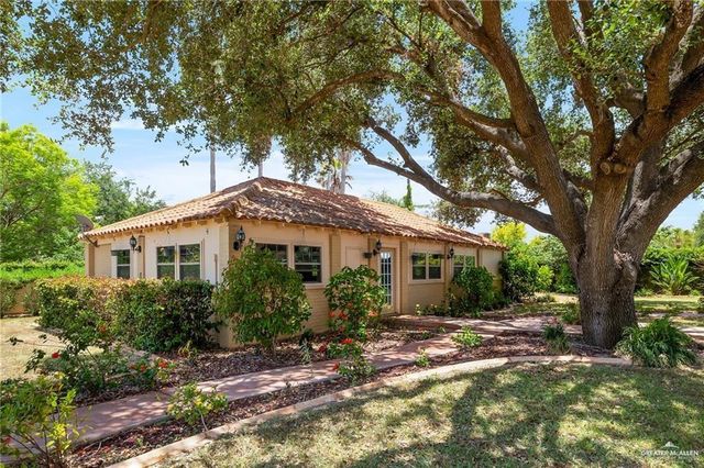 2400 Palm Hurst Drive, Palmhurst, TX 78573