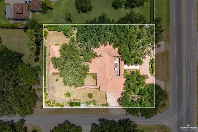 2400 Palm Hurst Drive, Palmhurst, TX 78573