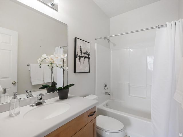2017 E ASPEN GROVE CT, Draper, UT 84020