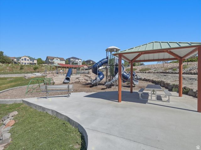 2017 E ASPEN GROVE CT, Draper, UT 84020