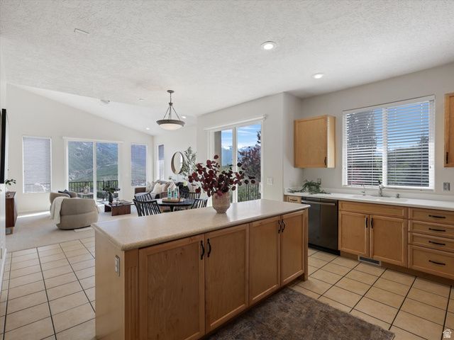 2017 E ASPEN GROVE CT, Draper, UT 84020