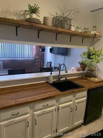 839 Main Street APT 22, Torrington, CT 06790