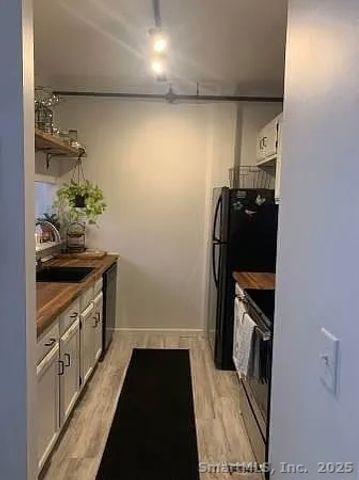 839 Main Street APT 22, Torrington, CT 06790