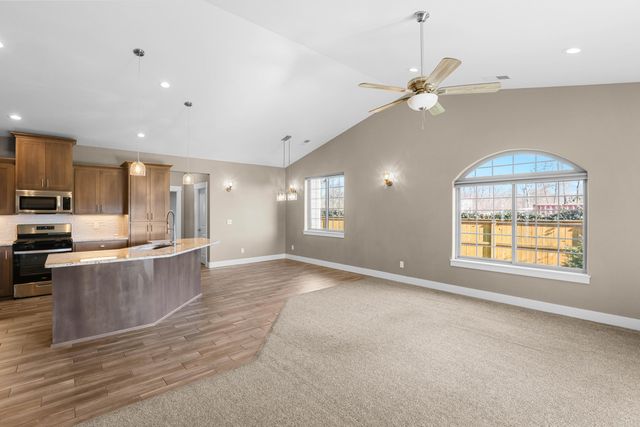 268 Oak Crest Way, Medford, OR 97501