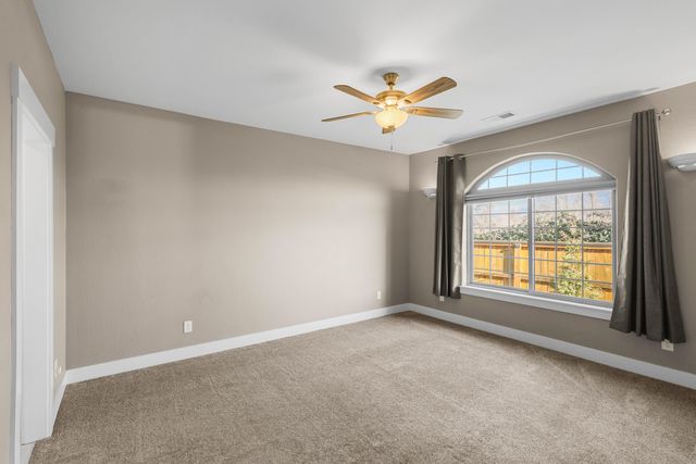 268 Oak Crest Way, Medford, OR 97501