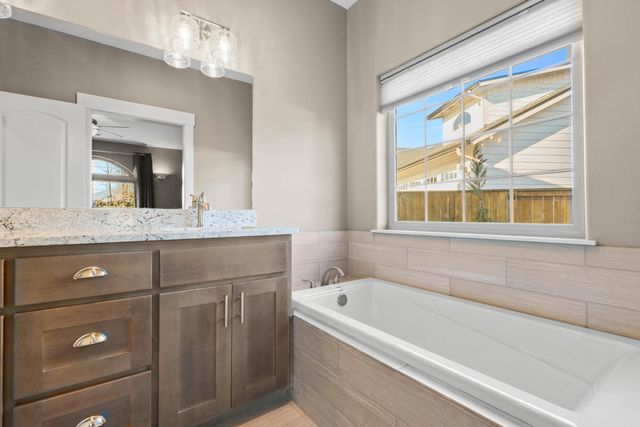 268 Oak Crest Way, Medford, OR 97501