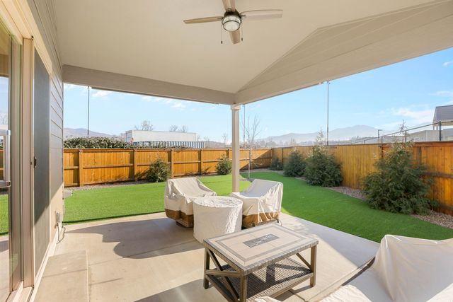 268 Oak Crest Way, Medford, OR 97501