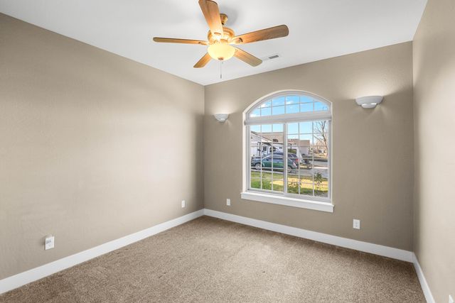 268 Oak Crest Way, Medford, OR 97501