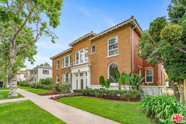 144 N Swall Drive 5, Beverly Hills, CA 90211