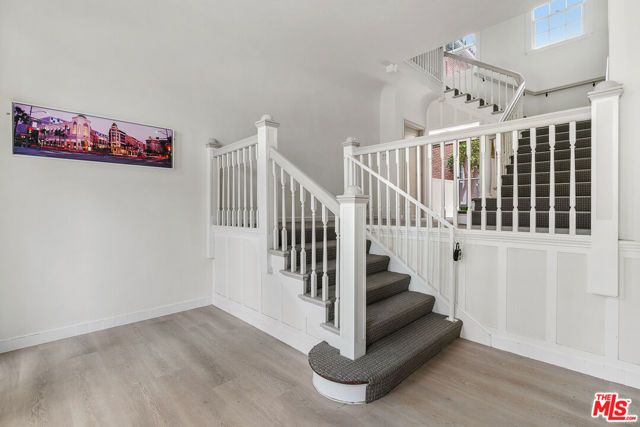 144 N Swall Drive 5, Beverly Hills, CA 90211