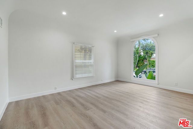 144 N Swall Drive 5, Beverly Hills, CA 90211