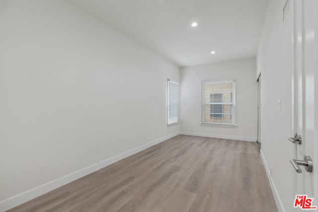 144 N Swall Drive 5, Beverly Hills, CA 90211