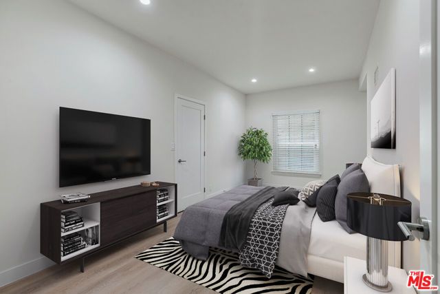 144 N Swall Drive 5, Beverly Hills, CA 90211