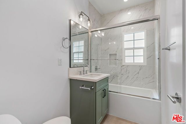 144 N Swall Drive 5, Beverly Hills, CA 90211