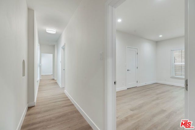144 N Swall Drive 5, Beverly Hills, CA 90211