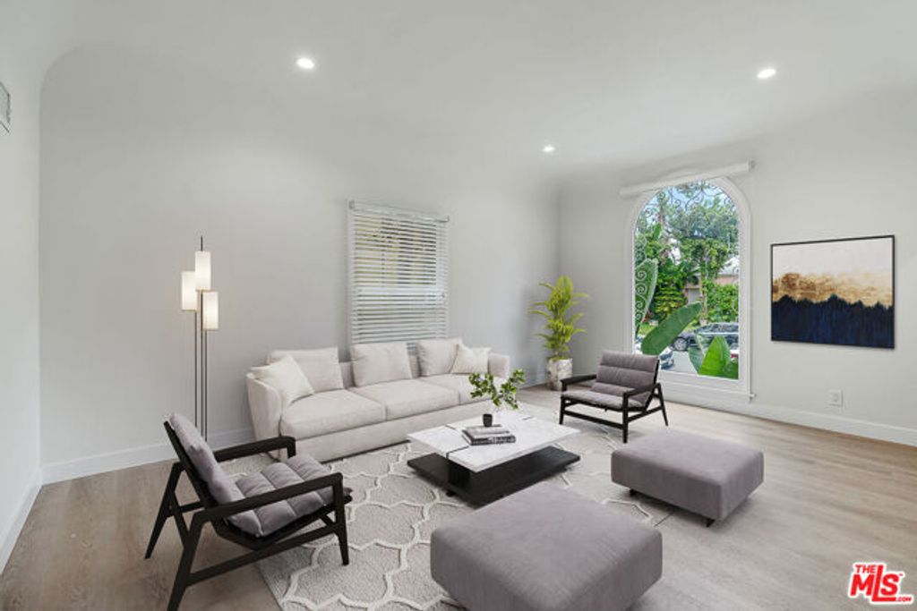 144 N Swall Drive 5, Beverly Hills, CA 90211