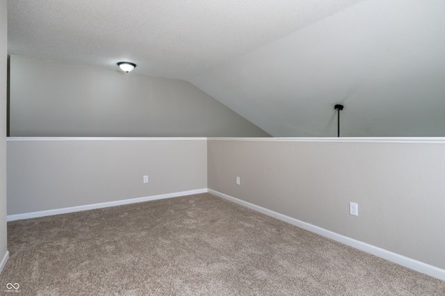 477 Woodstream Drive, Greenfield, IN 46140