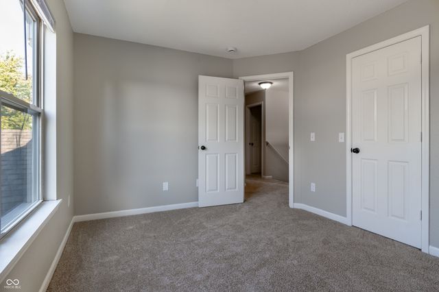 477 Woodstream Drive, Greenfield, IN 46140