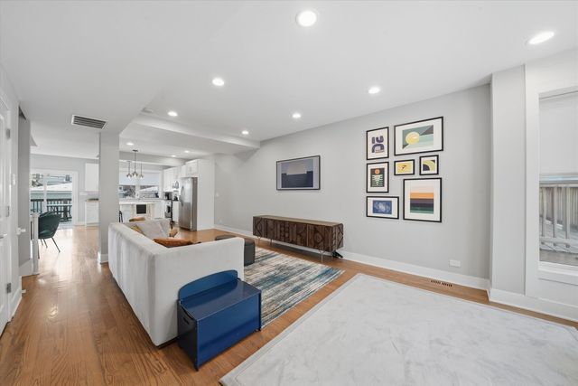 1627 N Lawndale Avenue, Chicago, IL 60647