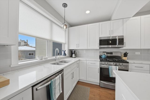 1627 N Lawndale Avenue, Chicago, IL 60647