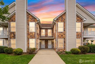 127 Chariot Court, Piscataway, NJ 08854
