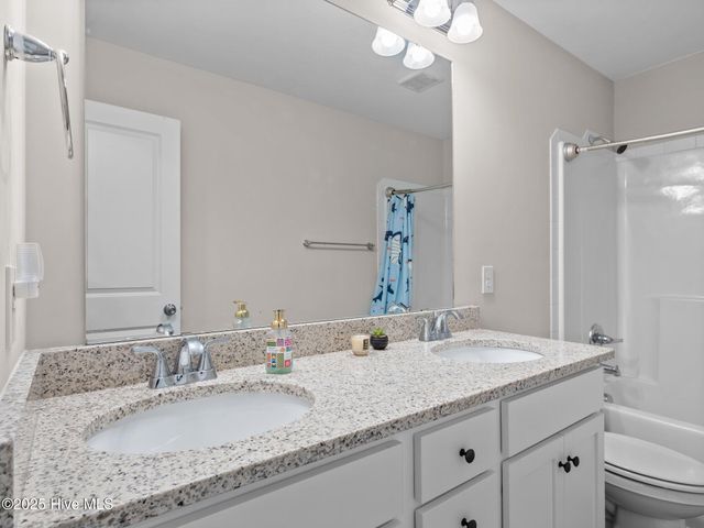 540 Misty Pond Drive, Hubert, NC 28539