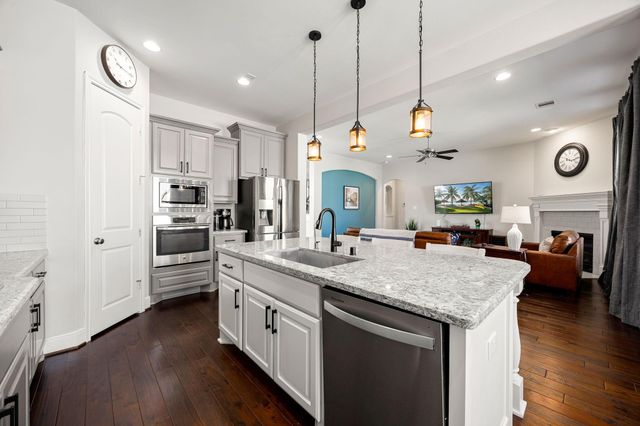 2711 Cherry Tree Lane, Manvel, TX 77578