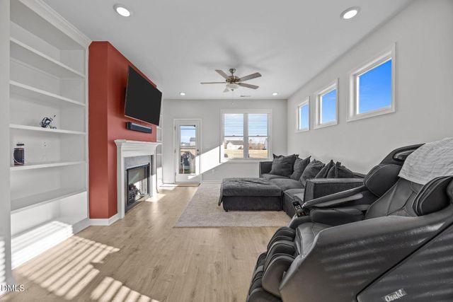 295 Springtooth Drive, Zebulon, NC 27597