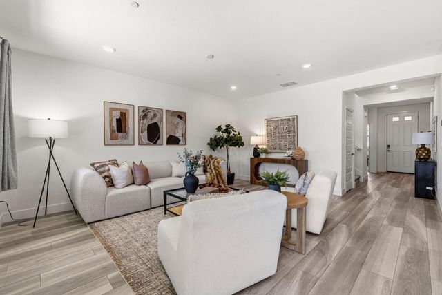 12724 Knightsbrook Ave, Rancho Cordova, CA 95742