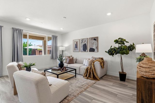 12724 Knightsbrook Ave, Rancho Cordova, CA 95742