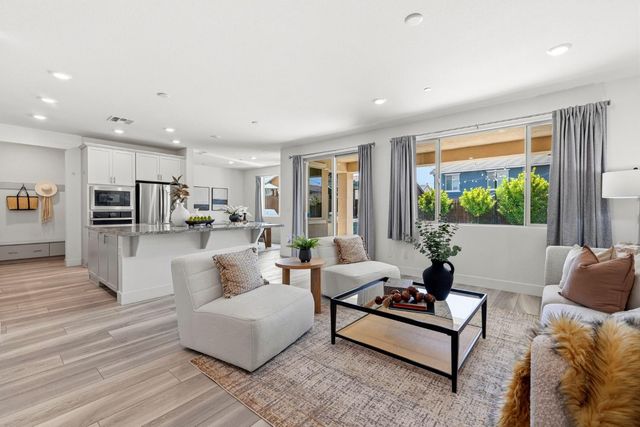 12724 Knightsbrook Ave, Rancho Cordova, CA 95742