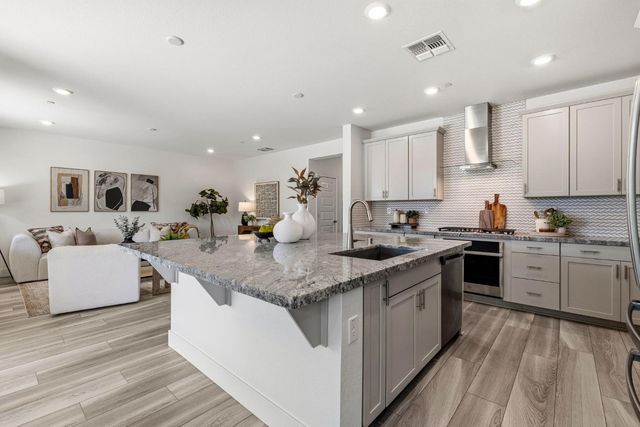 12724 Knightsbrook Ave, Rancho Cordova, CA 95742