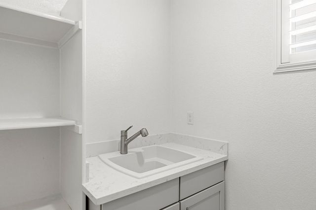 12724 Knightsbrook Ave, Rancho Cordova, CA 95742