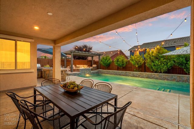 12724 Knightsbrook Ave, Rancho Cordova, CA 95742