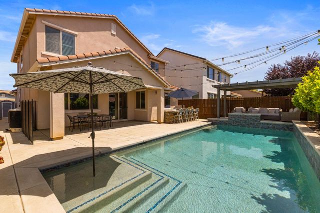 12724 Knightsbrook Ave, Rancho Cordova, CA 95742