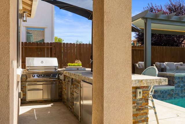 12724 Knightsbrook Ave, Rancho Cordova, CA 95742